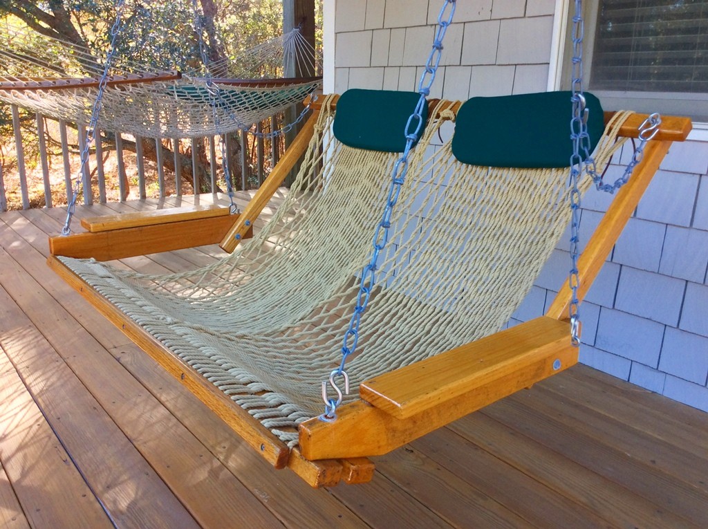 Leeward Inn_swing chair_Southern Shores_OBX_Outer Banks